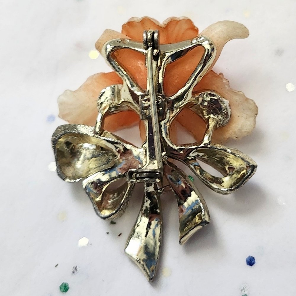 Vtg Celluloid Gold Tone Peach Gold Tone Orchid Pin Brooch - Picture 3 of 3